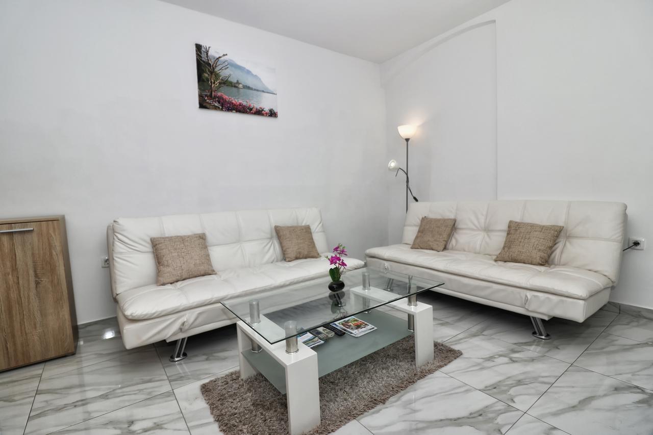 Apartments Amalia Ρόβινι Εξωτερικό φωτογραφία